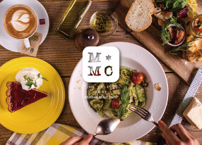 マザームーンカフェ六甲店の画像