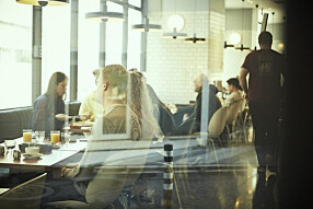 Megan Bar & Patisserieの画像