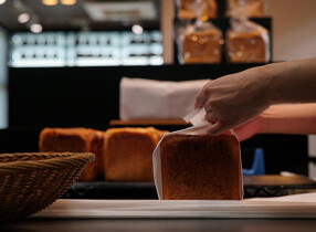 本当の贅沢＆天使のわらびもち（食パンとわらびもち）の画像