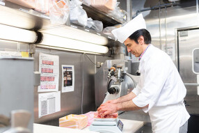 成城石井　青葉台店の画像