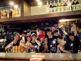 シャウエッセントラベルカフェ　阪急三番街店の画像