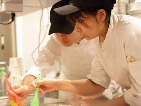 東京から揚げバルの画像