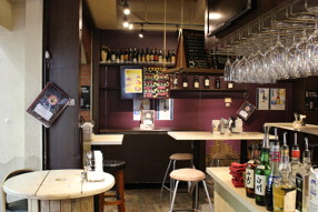 WINE ワヰン　VINO QUATTRO CINQUEの画像