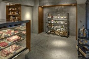 小石川中勢以の画像