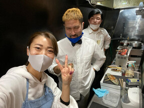 鶏と牡蠣バルの画像