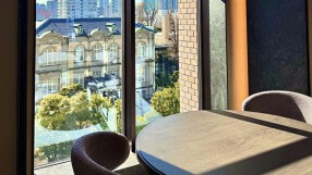 新規オープンの会員制レストラン運営スタッフの画像