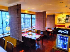 レッド・グリルの画像