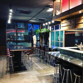 桜町テーブル　カリヤトリトンの画像