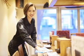 鉄板神社 なんば南海通り店の画像