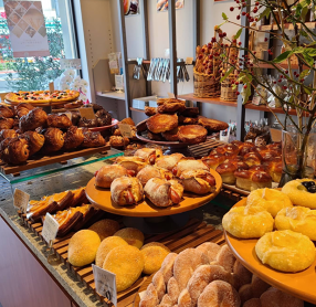 ナカヤパン店の画像