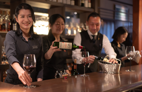 Wine Bar & Dining PETROSの画像