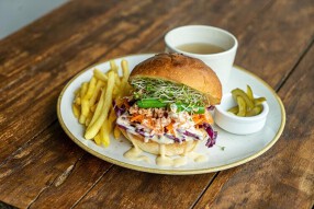 44Apartment 町田店の画像