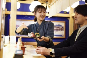 立ち寿司横丁 吉祥寺ハーモニカ横丁の画像