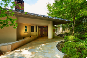 HAKONE ELECASAの画像