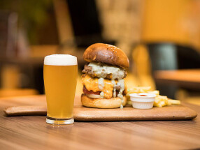 Goodbeer STAND KITTE博多店の画像