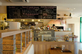 アルマドーレ東船橋店の画像