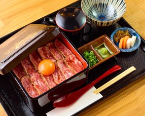 あさやけの牛の画像