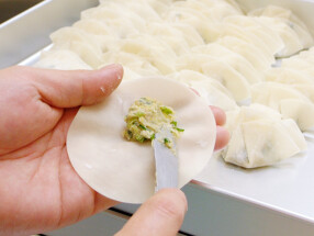 ひとくち餃子発祥店 天平の画像