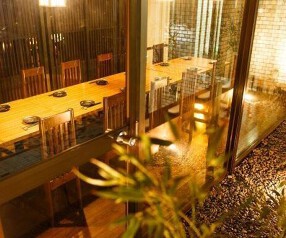 炭火焼鳥 煙の画像