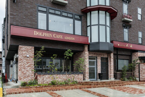  DOLPHIN CAFE LONDONの画像