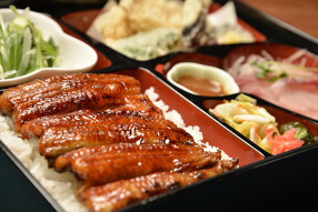 有限会社　魚徳の画像