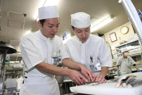 回転寿しトリトン 円山店の画像