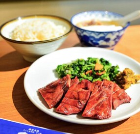 牛たん炭火焼 𠮷次 心斎橋店の画像