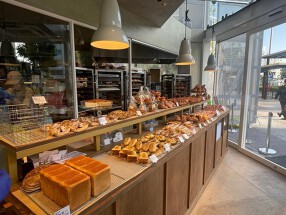 mills by truffle BAKERY JR一宮駅店の画像