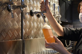 Tasting BAR柴田屋酒店本店の画像