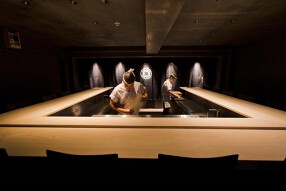 鳥しき　分店　「鳥かど」の画像