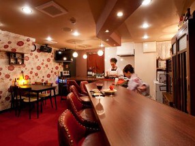 ダイニングラウンジ秋の画像