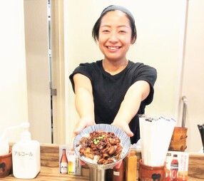 豚丼　豚や　の画像