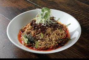 桐梓林　担々麺と大陸料理の画像