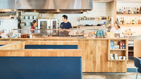 ask a giraffe 国立店の画像