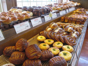 ダンマルシェ　本社の画像