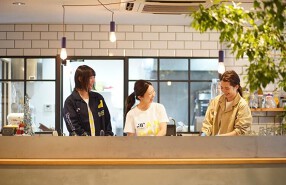 . AND READY 薬院店の画像