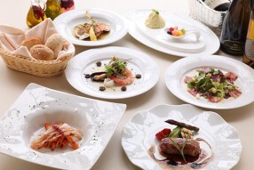 シギラセブンマイルズリゾート - 新規開発メンバー募集 - ＜リゾートホテルのレストラン＞の画像