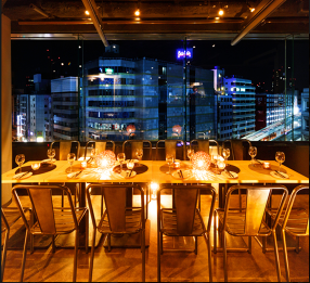 夜景 チーズとお肉のソラバルの画像