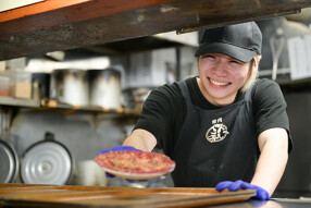 焼肉ざんまい 六会日大前店の画像