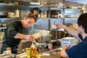 ワーキングホリデー・コネクション 原宿・表参道店の画像