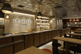 LE GARAGE 梅田 蔦屋書店の画像