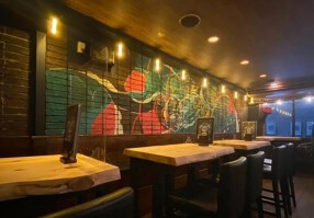 燻バール　でくの画像