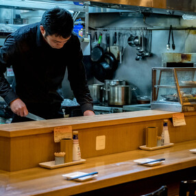 四谷３店舗（新店舗新業態/串揚げ一歩一歩/串揚げとワインIPPOIPPO)の画像