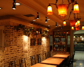 バンビ 新宿サブナードレストラン街の画像