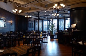 Ｂlue Ｌily 青百合飯荘 roppongi 〜Oriental Chinese Restaurant〜の画像