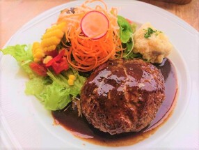 究極のハンバーグと窯焼きピザ　夙川トリニティ＆桜庵の画像