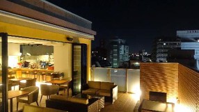 イエノ ウエノ カフェの画像