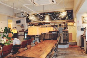 H.M.T. Cafe Diningの画像