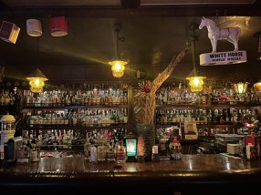 バー スリーマティーニの画像