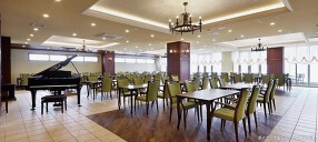 シニア向けマンション内レストランの画像